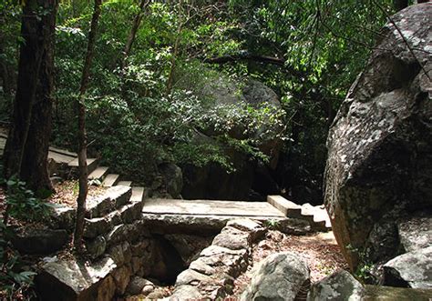  Daxiangshan Scenic Area: Enigmatisk bergshöjd med historiska kopplingar!