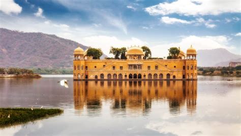  Jal Mahal, En Drömlik Pärla I Medeltidens Indiska Lagun!