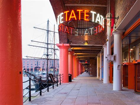  Tate Liverpool: En Modern Konstupplevelse Med En Vacker Utsikt Över Mersey!