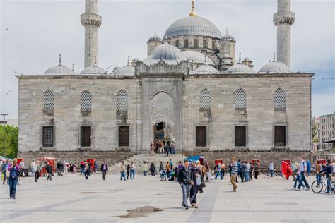  Yeni Camii: En Blomstrande Oas I Yozgat's Hjärtat!